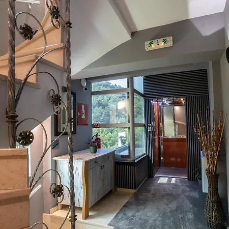 View Boutique فندق سكوبجي